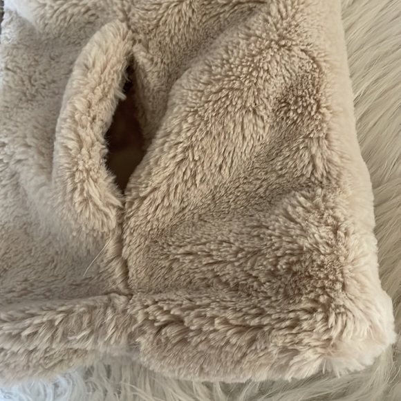 Maurices Vest Faux Fur Beige Cream Zip Closure Boho Chic Mobwife Preppy Medium - Picture 5 of 8